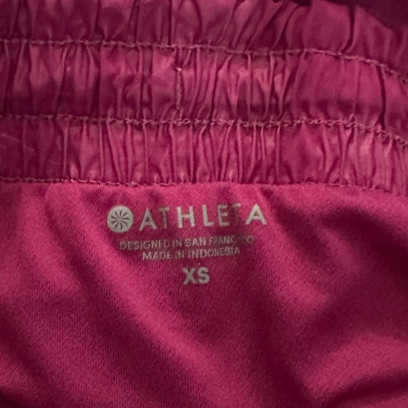 ATHLETA Botanical Racer Run Short 4.5” Exotic Fuchsia - Picture 5 of 9